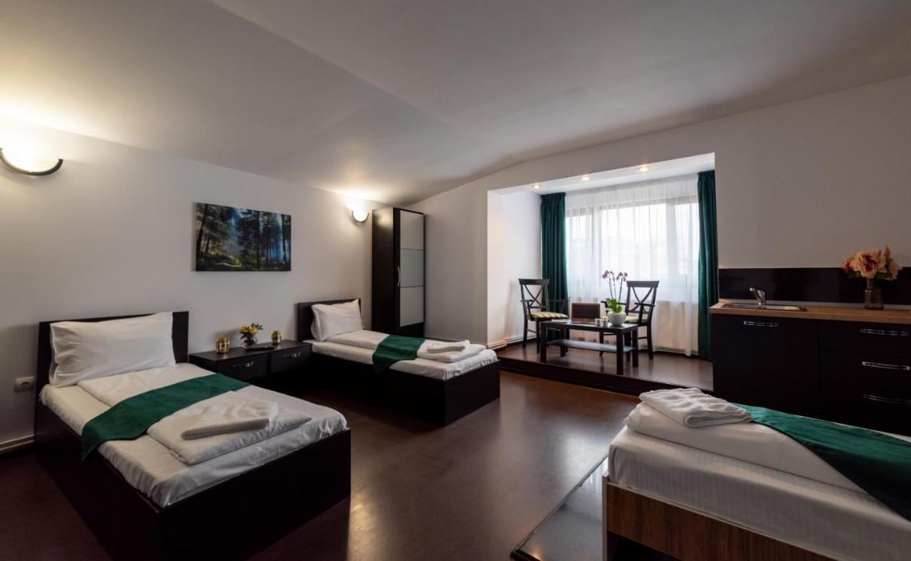 Escala Rooms Ghimbav エクステリア 写真