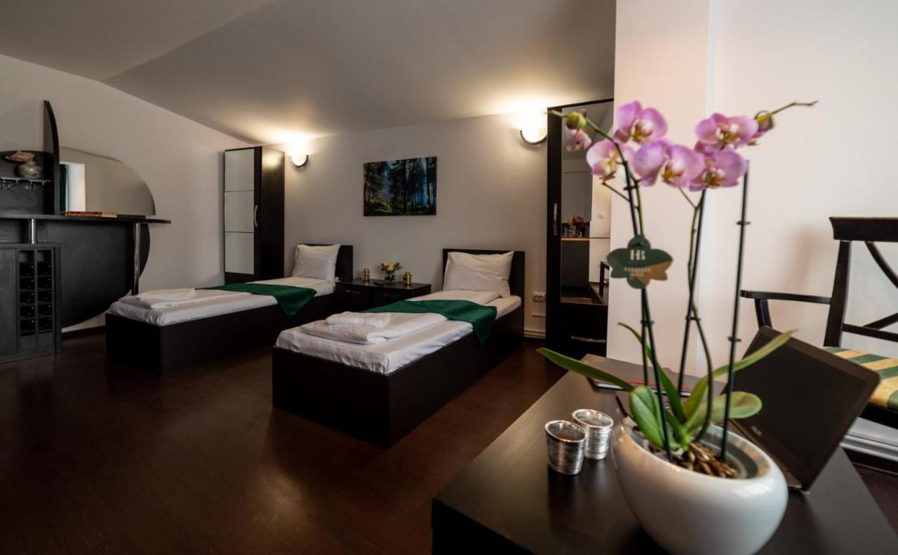 Escala Rooms Ghimbav エクステリア 写真