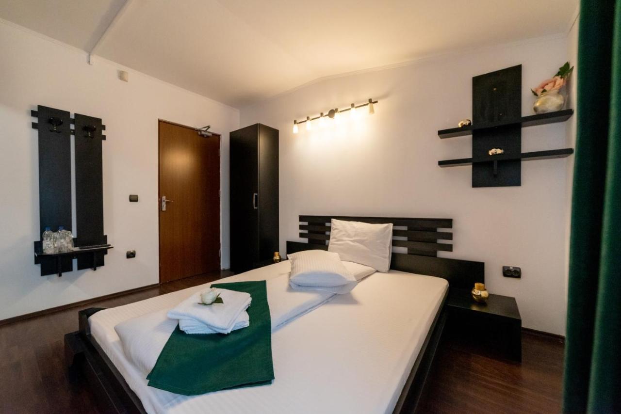 Escala Rooms Ghimbav エクステリア 写真