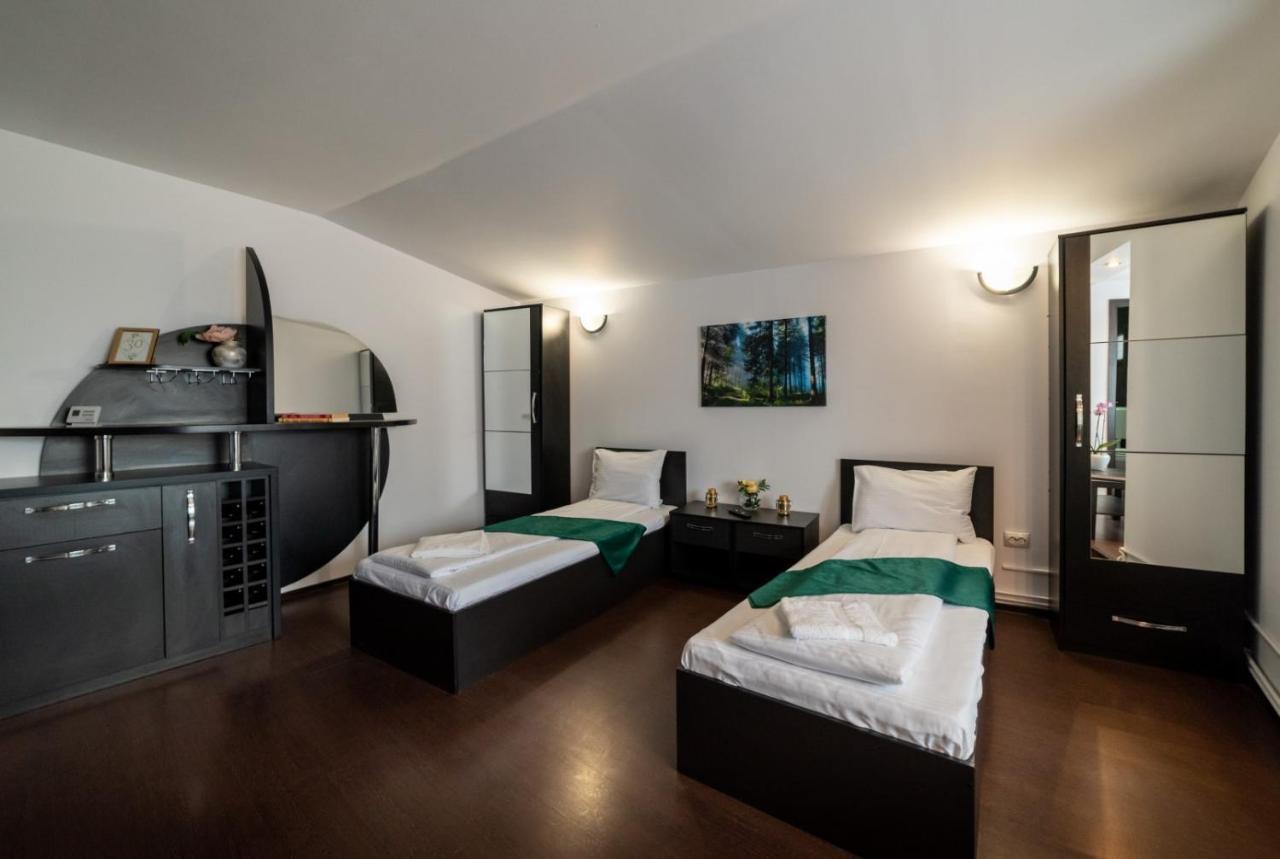 Escala Rooms Ghimbav エクステリア 写真