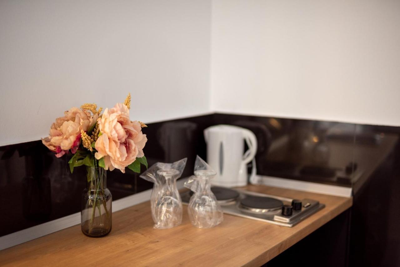 Escala Rooms Ghimbav エクステリア 写真