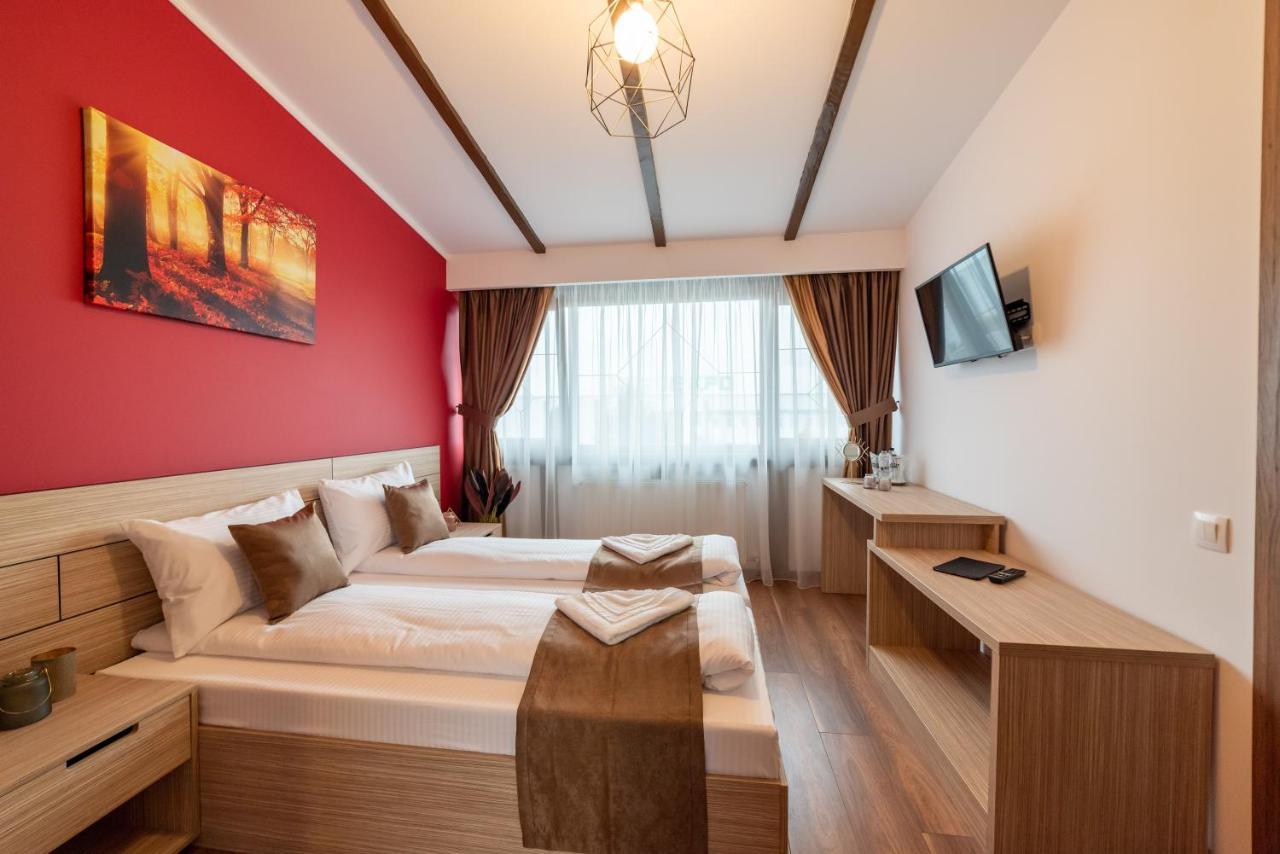 Escala Rooms Ghimbav エクステリア 写真